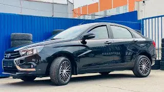 Черная Lada Vesta седан на 16” дисках LS 768