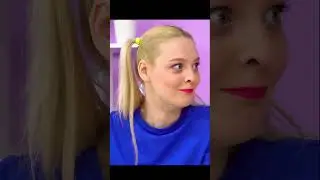В то время как учительница была занята, дети занимались своим делом.