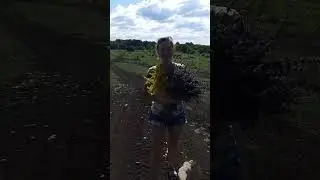 ДАРИТЕ ЖЕНЩИНАМ ЦВЕТЫ. ЖЕНЩИНЫ С ЦВЕТАМИ БОЖЕСТВЕННО ПРЕКРАСНЫ.