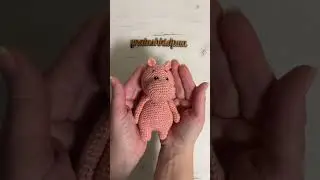 Связанный крючком бегемот. Crocheted hippo.