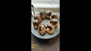 This Irish cream & chocolate choux wreath is the perfect Christmas centrepiece