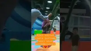 Ayah, cinta pertama anak perempuannya..