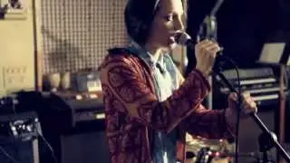 MiMi & the MAD NOiSE FACTORY - Stop And Listen (Live)