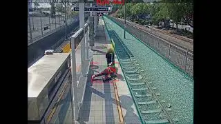 Realtime Alert - Fight detected in Railway Station.  Advanced Video Analytics Demo 🚨