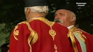 Tekla voda na valove