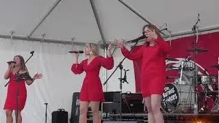 Red Trio  at Alexandra Blossom Festival
