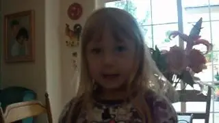 Lily Counting Each Suck On The Lollipop In Spanish