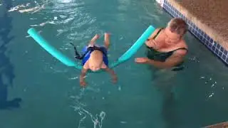 Как Васю плавать училась...