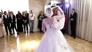 ПЕРЕТАНЦЬОВУВАННЯ З ДІВЧАТАМИ В РОДОСЛАВІ. ГУРТ РОСА. 