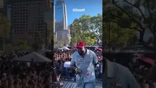 AD Hits The Stage 👏 👏