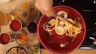 Тажин с курицей и хумусом