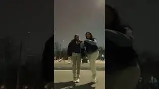 те самые 2 подруги , одной из которых стыдно за другую 🤣