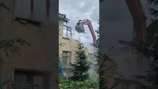 Демонтаж стены, аварийного здания