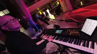 🎹 Amy Winehouse - Valerie (Keyboard Cam)