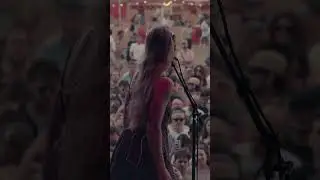 @AlicePhoebeLouMusic a la 10ª edició del Vida Festival✨