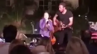 Chris Martin with son Moses - House Of Gold (Twenty One Pilots) with Beck & Davide Rossi
