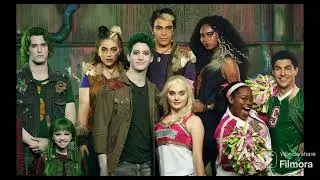 Descendientes vs Zombies.  ¿Cuál es la mejor  película?  déjame tus comentarios.