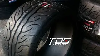 Testando Pneus Advan Neova - Track Day School