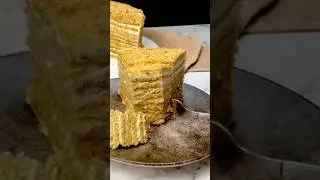 Medovik! Russian Honey Cake! #shorts