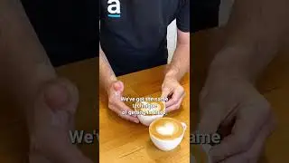 Explaining how to pour a Rosetta pattern in a latte coffee ☕️ #latte #coffee #barista #coffeeart
