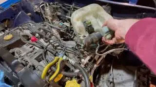 Снял аккумулятор и был в ШОКЕ!!! Subaru Impreza GC. Пробуем преобразователь ржавчины Цинкарь