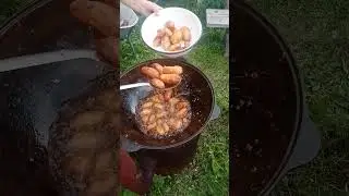 Картошка в казане на костре