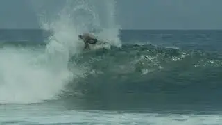 FILIPE TOLEDO BACKSIDE ATACK INDONESIA