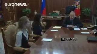 Russians jailed in Ukraine return to Moscow in Savchenko exchange deal