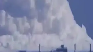 Momento exato de um tsunami