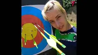 A female artist, who is also a black belt, manages to wash dishes despite having no arms!