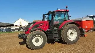 Valtra T175A traktor Rauch Axis-M 30.2 EMC+W PRO műtrágyaszóróval