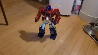 Optimus does pushups