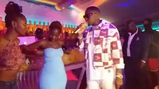 Bonge la show Juma Jux afanya nchini kenya(kisumu city)na kuimba ngoma yake mpya 'I love you'