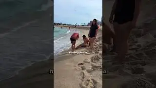 Ужалила ядовитая медуза🪼 
