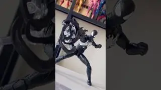 Marvel Legends PS5 Symbiote Spider-Man! 