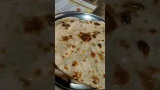 И вот ещё Баттер роти поднесли. 