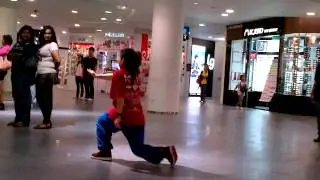 Urban Groove Bionic Funk at the Mall