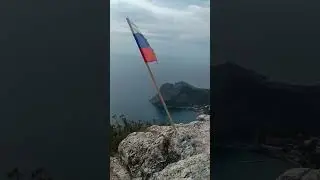 Неожиданная встреча на вершине горы