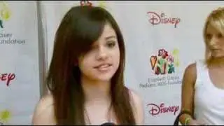 Selena Gomez at a charity foundation!