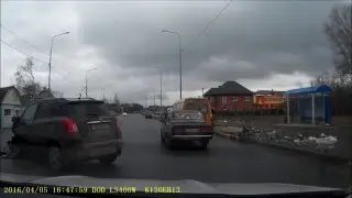 Зря он решил избежать дтп...