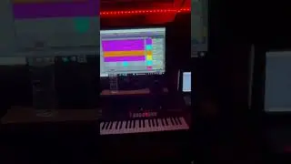 A little reggaeton beat ig @gilbertov96 