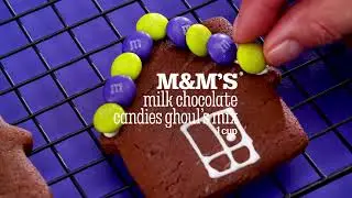 M&M'S Haunted Halloween Doors