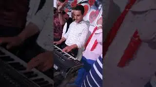 Erdi Özden Bahçede Bülbül Gülünen Oynar Can Can