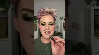 Be prepared to see more press-on rhinestone makeup looks ✨ #rhinestoneeyes