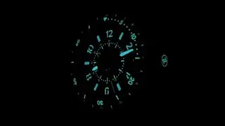 AMAZING LUME! - Zelos Thresher 500m GMT! (Even on crown!)