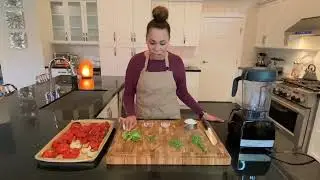 How To Make A Simple Vegan Roasted Tomato Soup