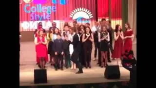 Золоотой голос Лиги Колледж Стаил)