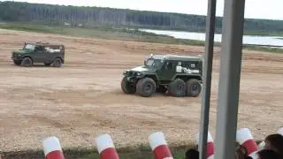 Армия 2016. Динамический показ техники,дымовой завесы и танец 
