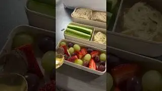 pack my lunch with me asmr! 🍓🥒 