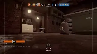 Играем в Tom Clancy's Rainbow six siege с друзьями!!!